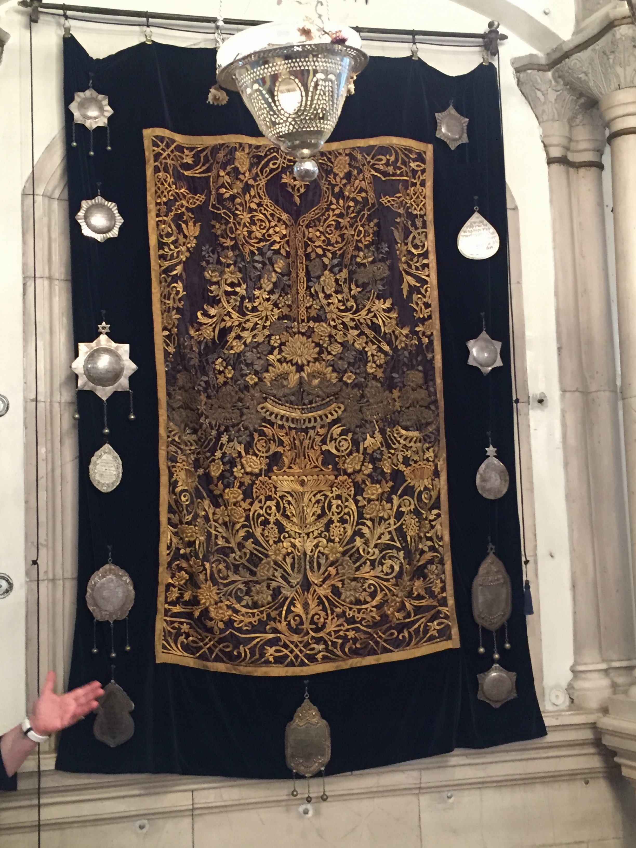 Shadaot in Ioannina Romaniote Synagogue