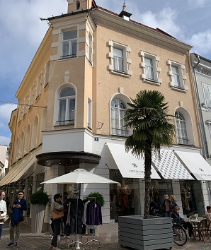Preis House