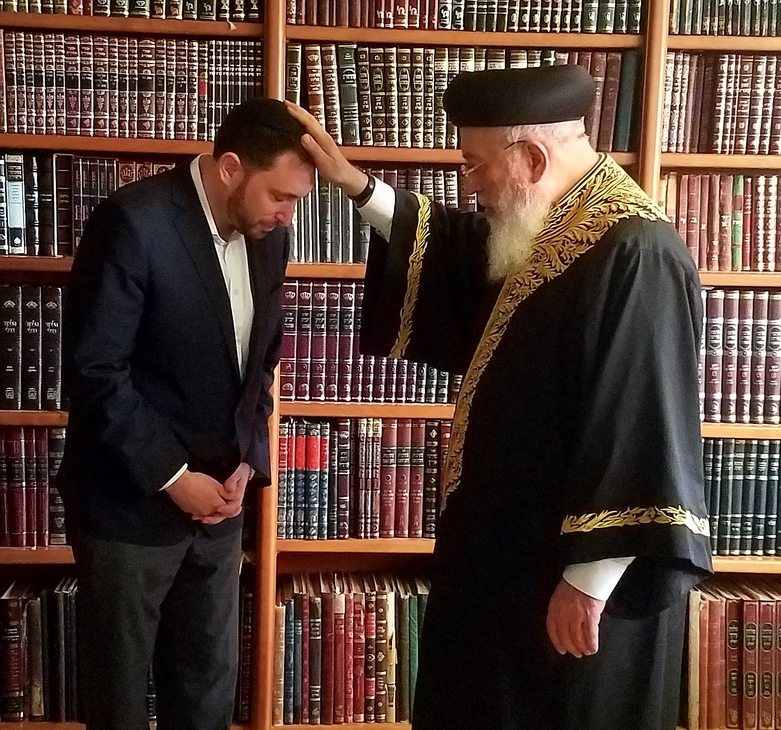 Chief rabbi Amar blessing the expedition