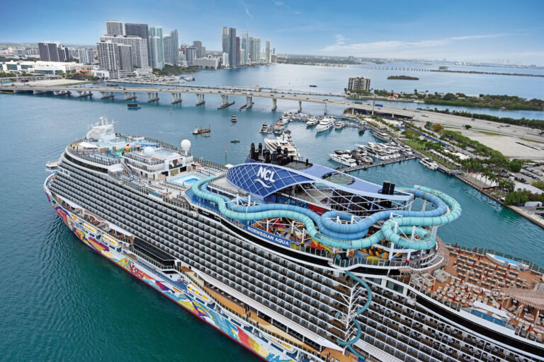 Norwegian Aqua in Miami 4