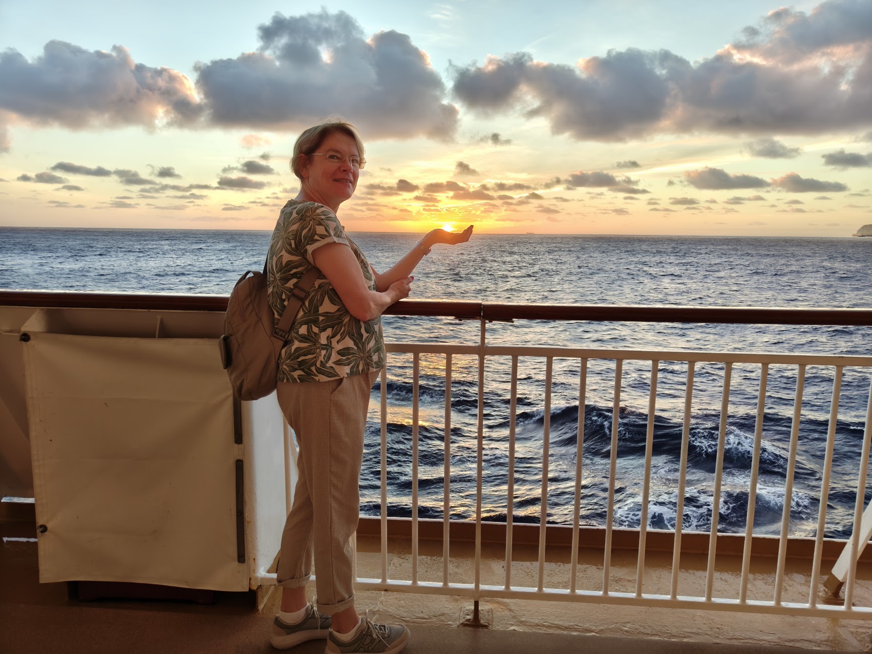 10.	שקיעה מהסיפון בקרוז באוקיינוס האטלנטי 