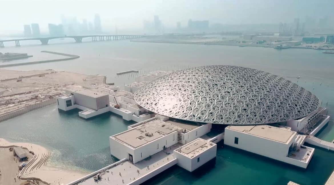 הלובר אבו דאבי מבט חיצוני Louvre Abu Dhabi dome light pattern 