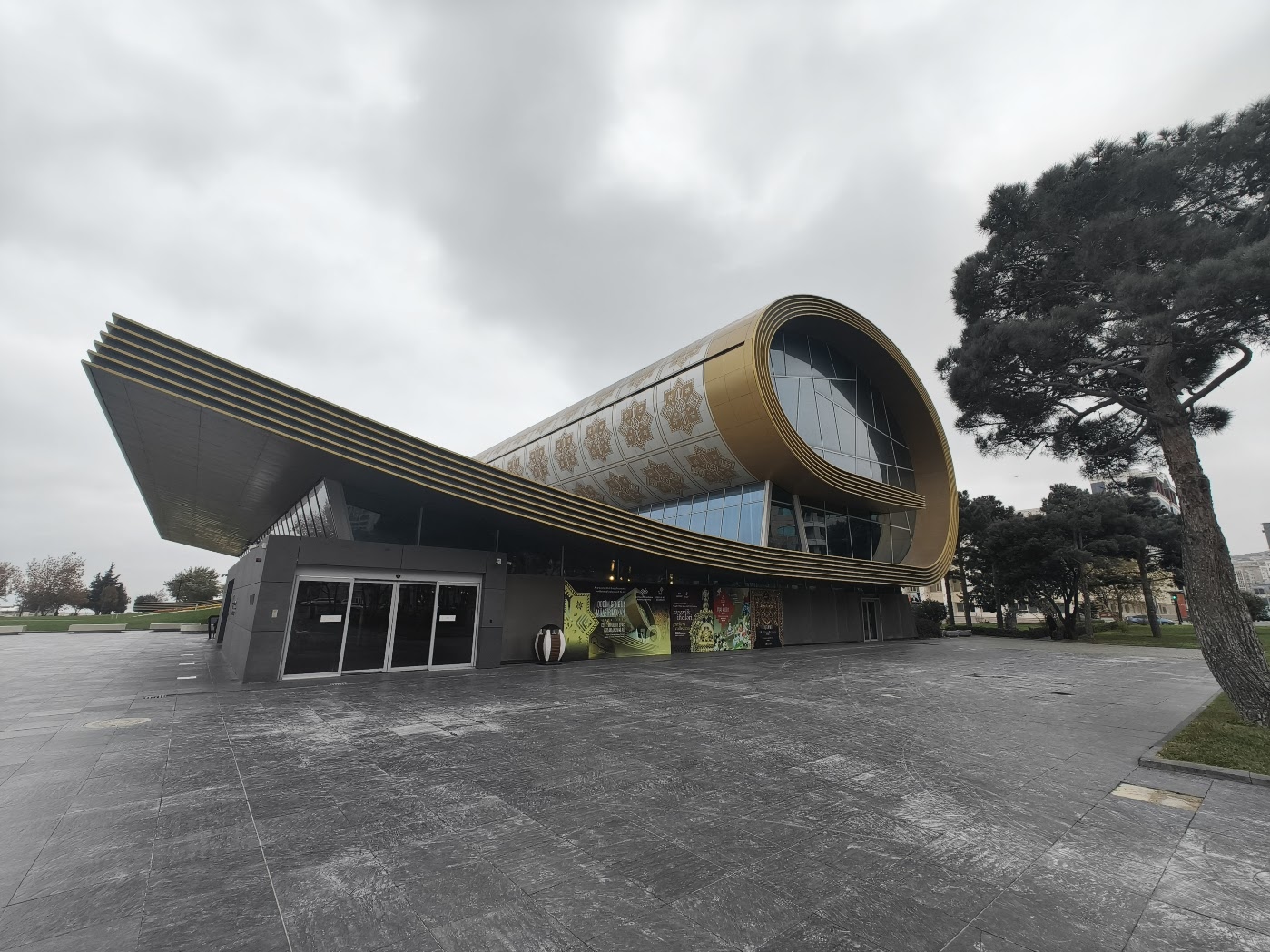 בנין מוזיאון השטחים מבחוץ