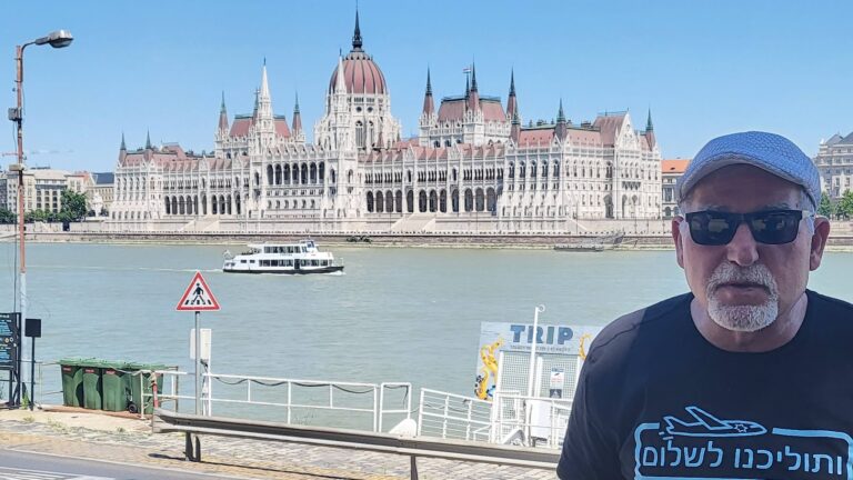 בנין הפרלמנט ההונגרי. הסמל האייקוני של בודפשט