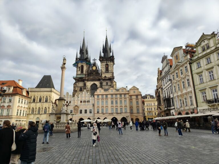 כיכר העיר העתקיה בפראג