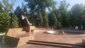 A grieving mother statue