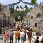 מכרז חוצות היוצר יוצא לדרך